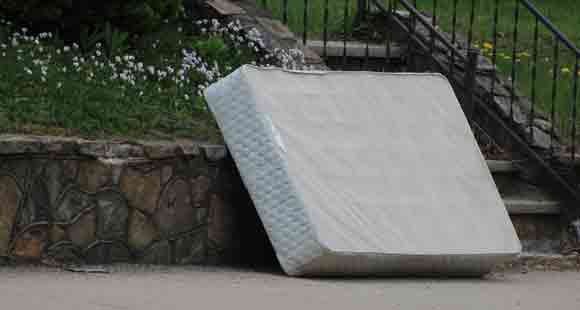 What to Do with Old Mattress- 11 Responsible Ways to Dispose of Your Old Mattress